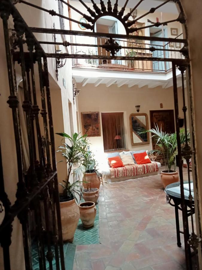 Hostal Casa Del Buen Viaje Seville Luaran gambar