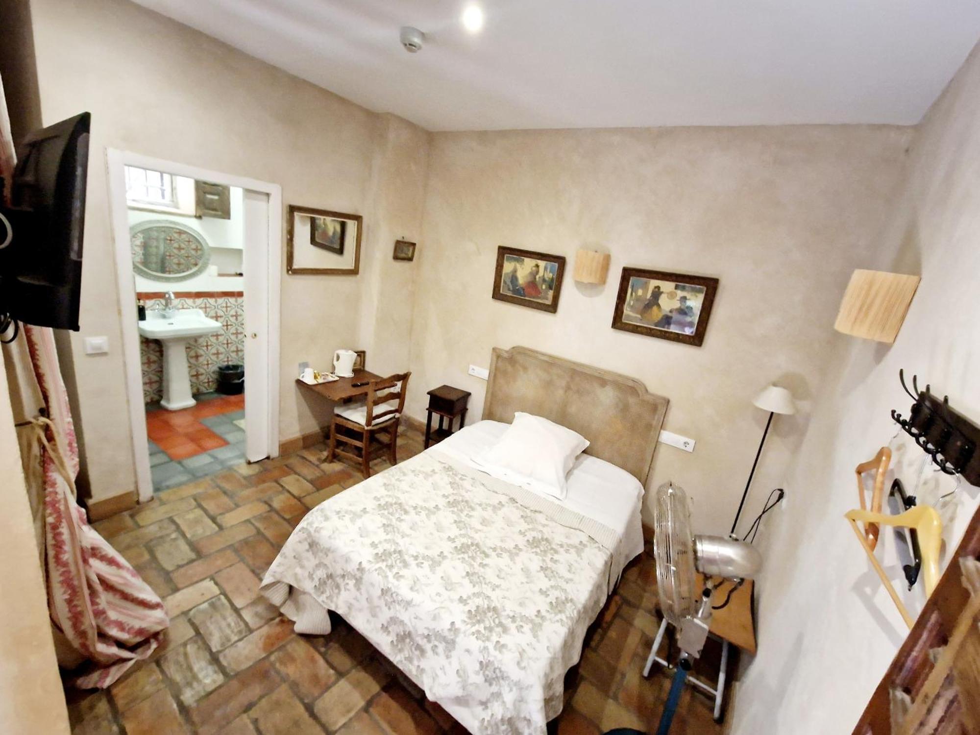 Hostal Casa Del Buen Viaje Seville Luaran gambar
